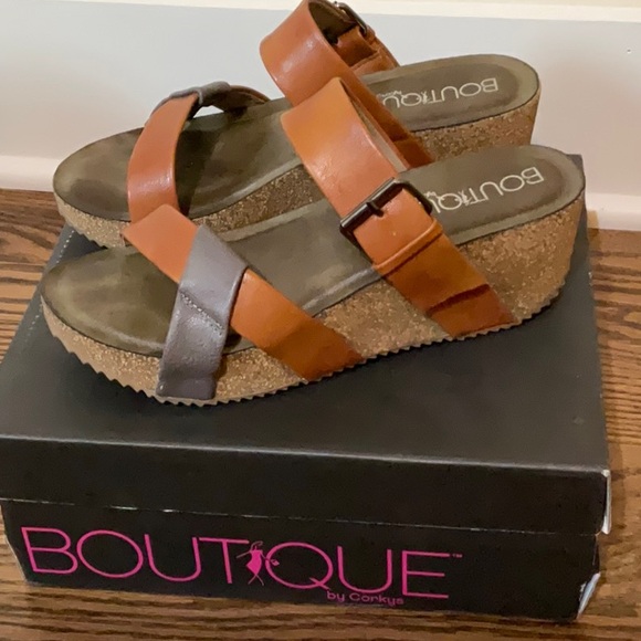 Boutique by Corkys “Pecos” wedge sandals. size 9 - Picture 4 of 7